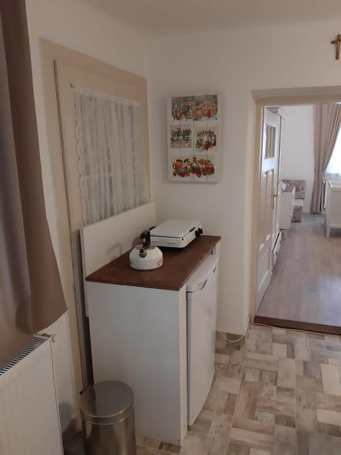 Edina Vintage Vendeghaz Apartment Mosonmagyaróvár Exterior foto